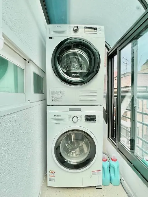 3Room+2Bathroom Hongdae 1Exit ソウル特別市 0*,